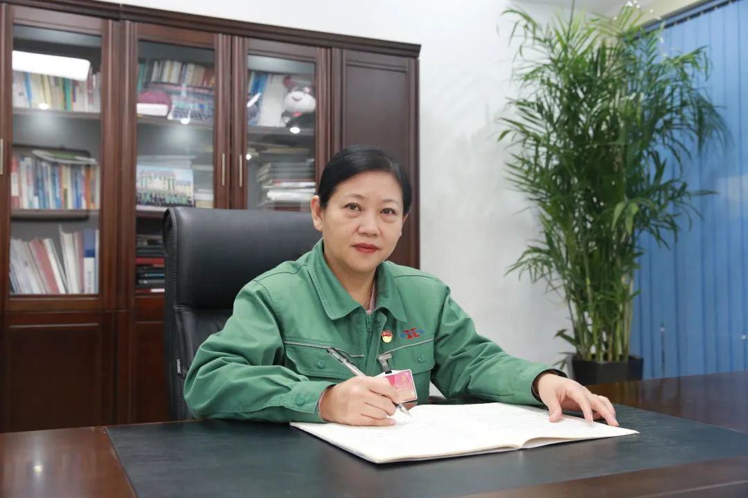 心连心集团副总经理孙洪荣膺“河南省巾帼建功标兵”荣誉称号