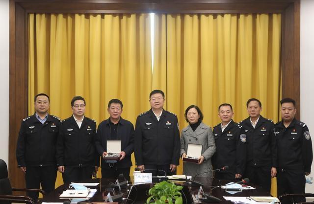 「莫道桑榆晚，为霞尚满天」山西省公安厅举行民警荣退仪式，为退休民警授荣誉纪念章