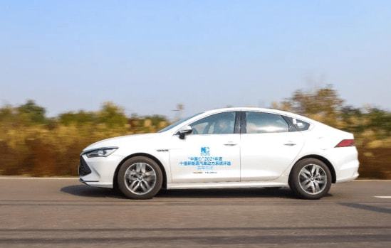 比亚迪DM-i荣获中国心荣誉，中国新能源汽车的骄傲