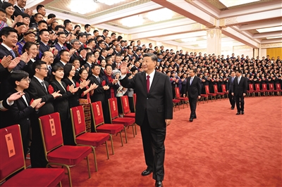 397人被授予“人民满意的公务员”称号