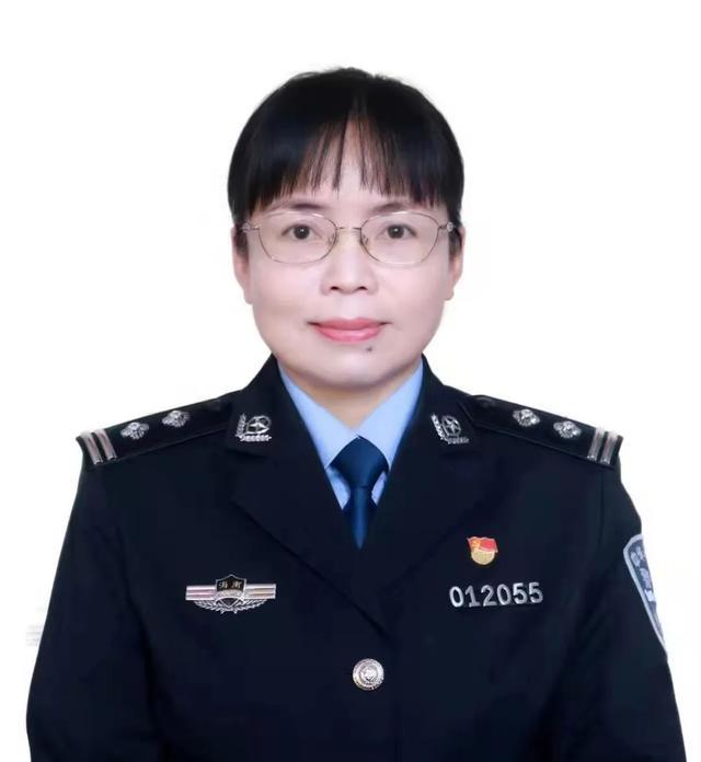 「人民满意的公务员」喜报！海南民警翁春雷被授予全国“人民满意的公务员”称号