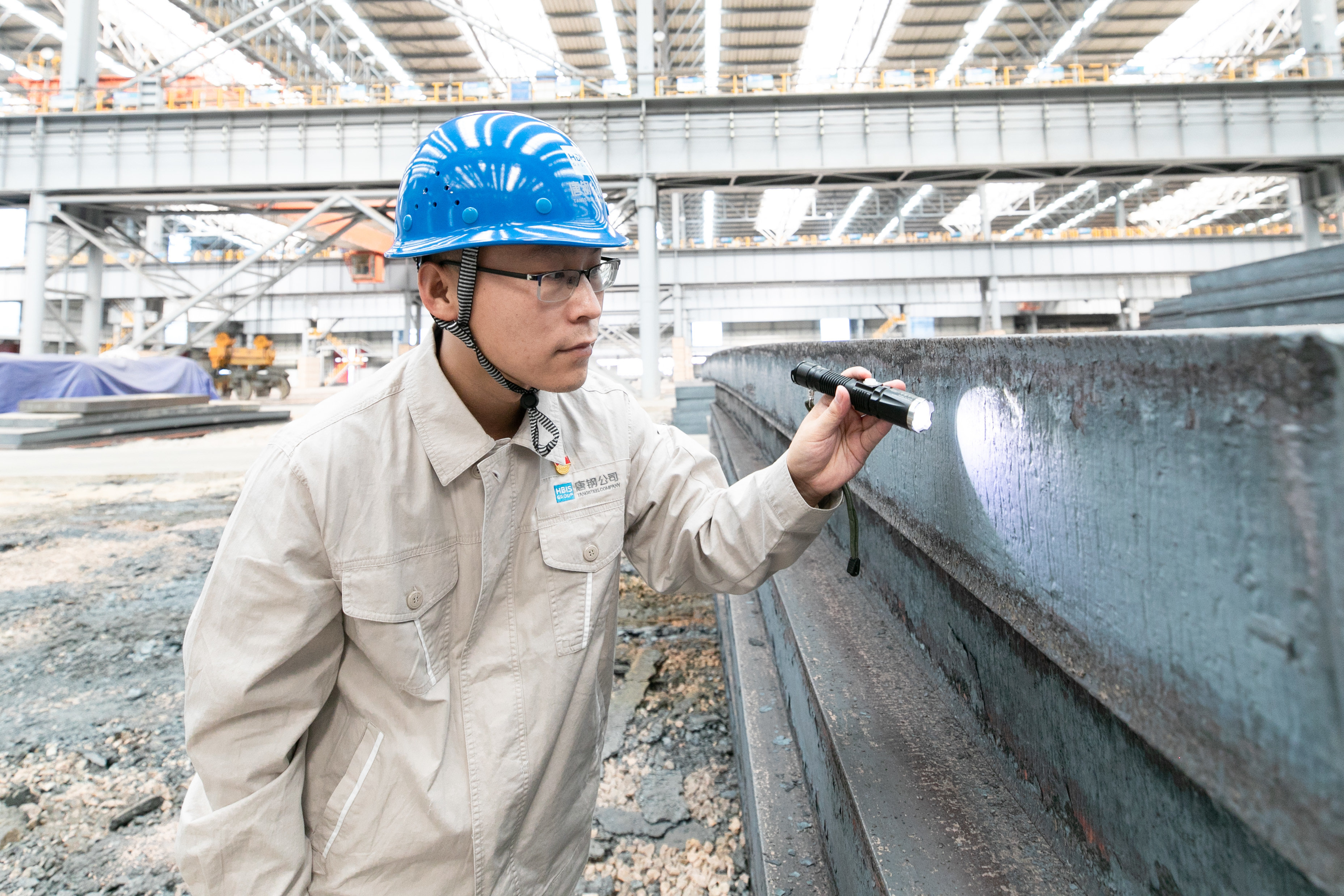 河钢职工石晓伟荣获第21届“全国青年岗位能手标兵”称号