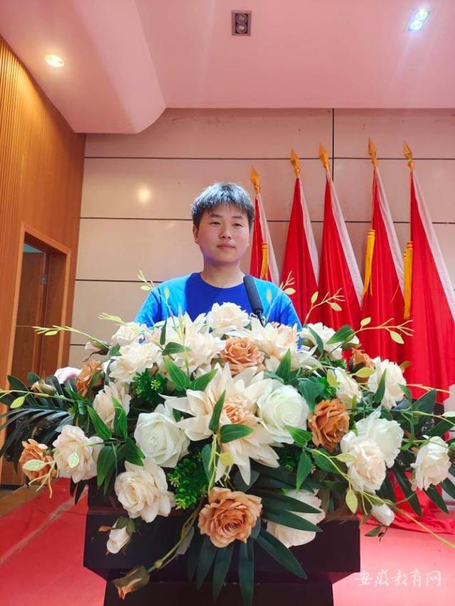 皖江工学院两名学子荣获2021年度“安徽省大学生自强之星”称号