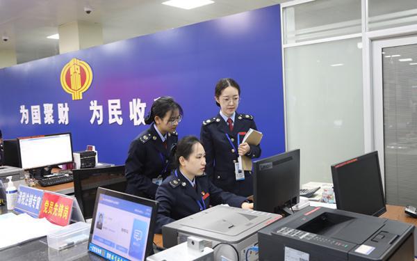 合山市税务局第一税务分局喜获“全国巾帼文明岗”称号