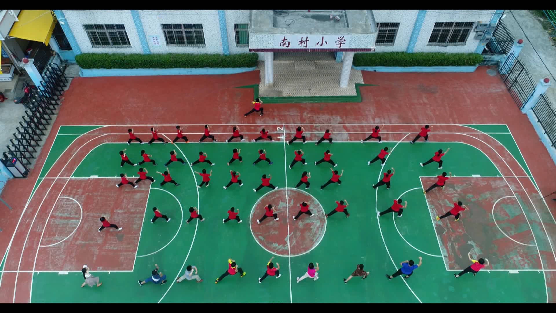 吴爱民又获殊荣获全国“三八”红旗手称号