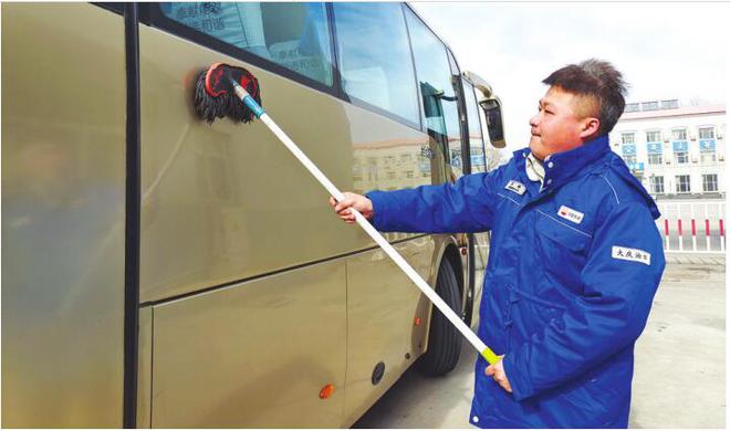 安全运行80万公里，获得多个荣誉称号，大庆这个通勤驾驶员真优秀