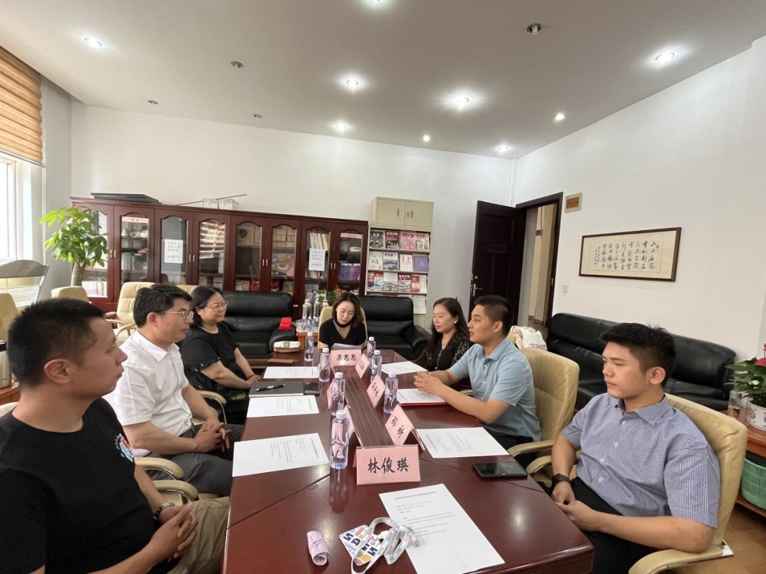 上海社科院法学所孙祁、世经所吴真如荣获“上海市五四青年奖章”称号