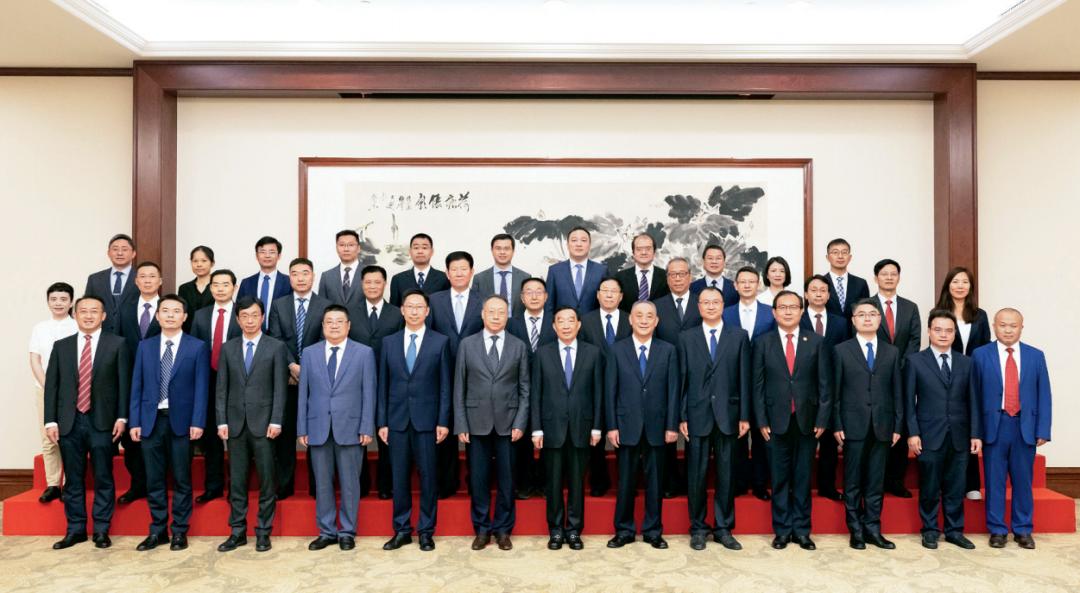 10名青年法学法律工作者获评“全国杰出青年法学家”称号 王晨出席颁奖仪式并讲话