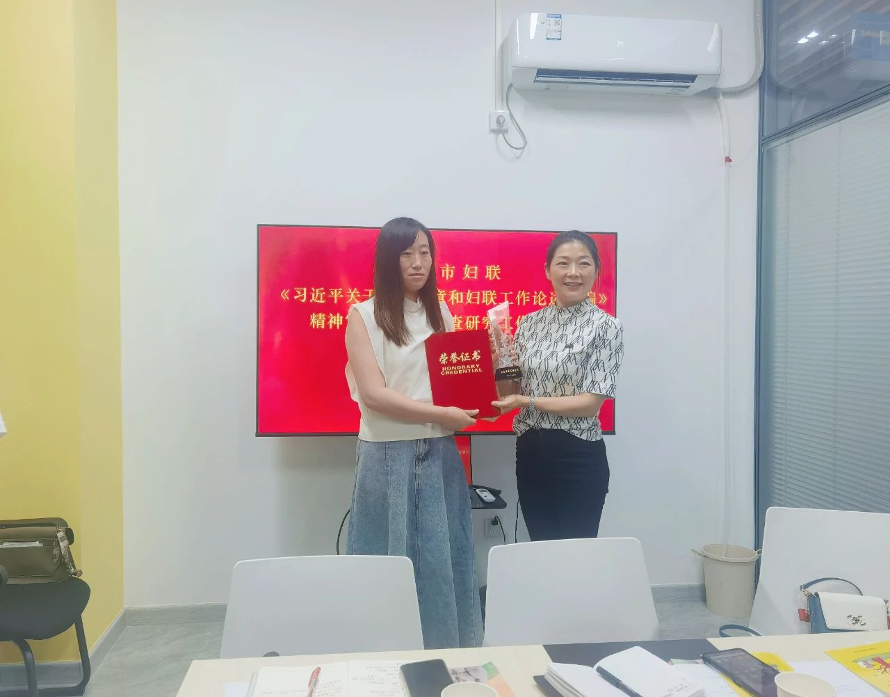 恭喜！洋县一户家庭获得省级书香家庭荣誉称号