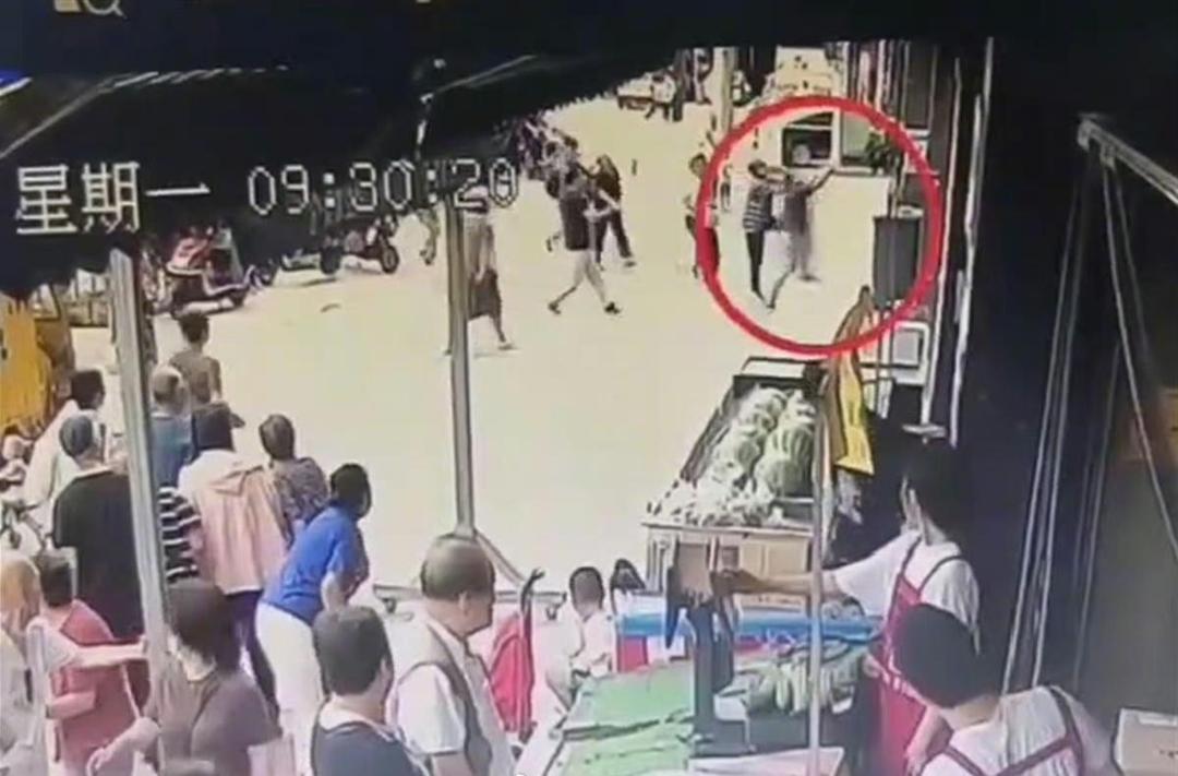 王静荣获阿里公益天天正能量特别奖 还荣获“最美公交人”“未央好人”称号