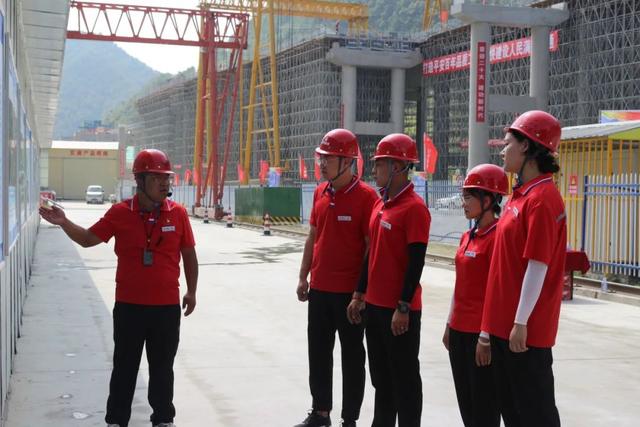 甘肃公交建集团2名员工分别荣获“陇原工匠”“提名陇原工匠”称号