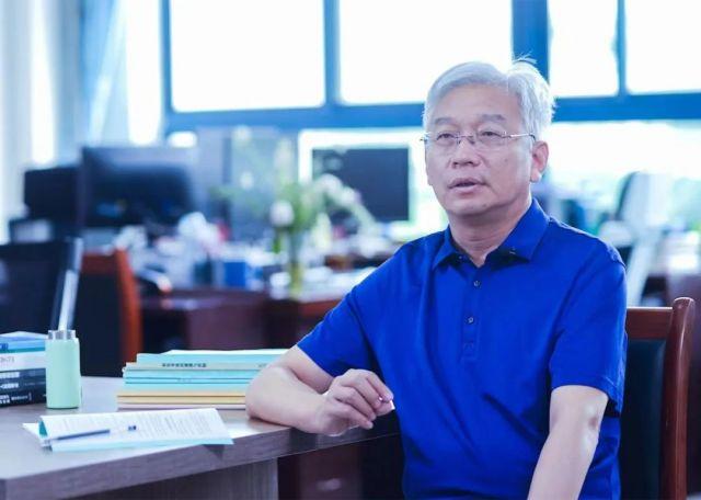 烟台大学吴昭景教授获评“山东省教书育人楷模”荣誉称号