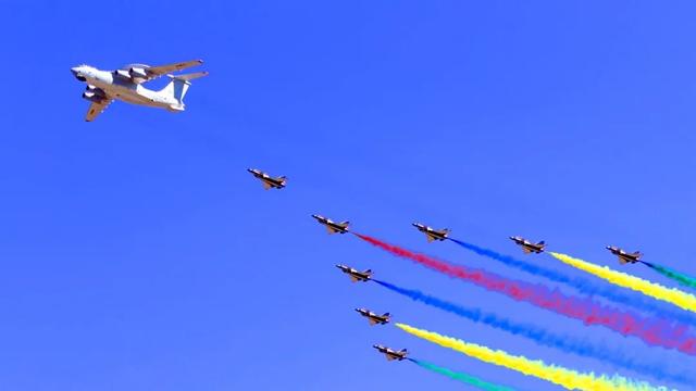 此处有掌声！8名益阳籍空军飞行员家庭获颁荣誉牌匾